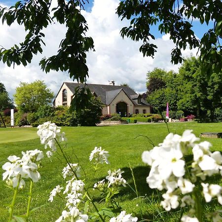 فندق Anjou Golf And Country Club شامْبينْيِ المظهر الخارجي الصورة