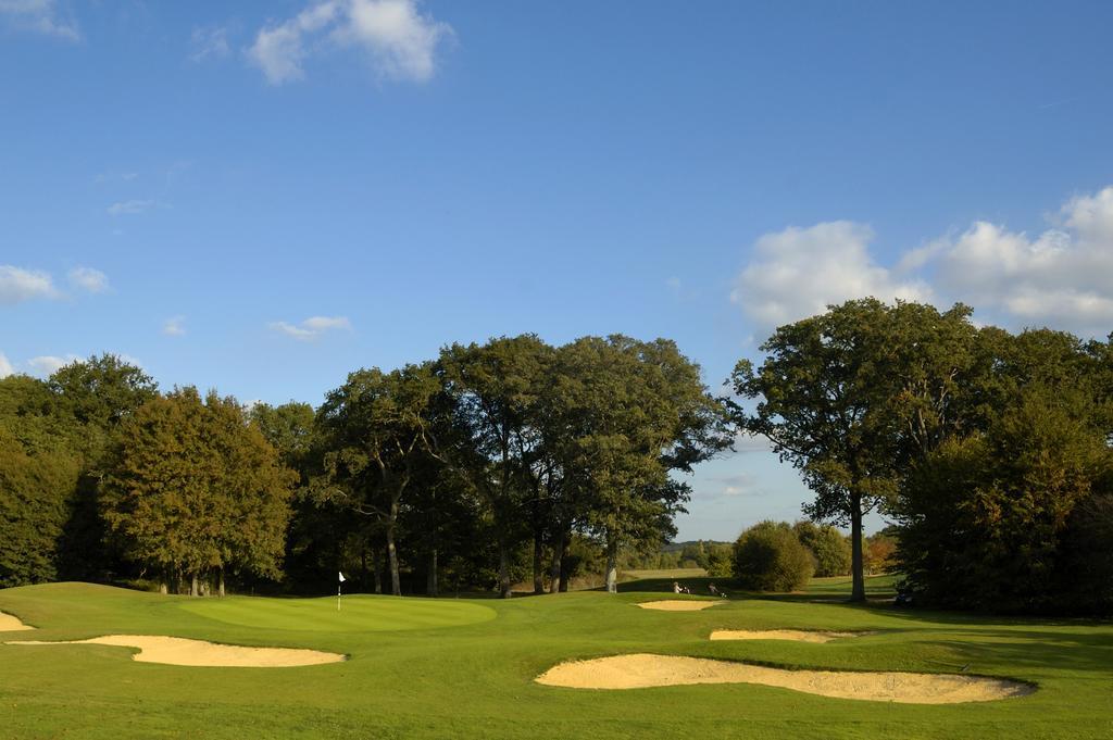 فندق Anjou Golf And Country Club شامْبينْيِ المظهر الخارجي الصورة